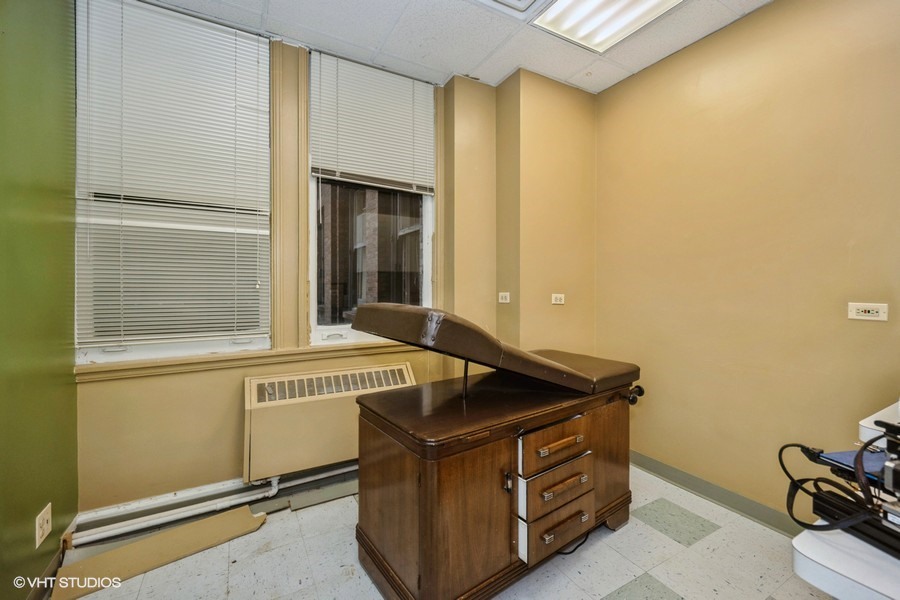 111 N Wabash Ave Property Photo 21