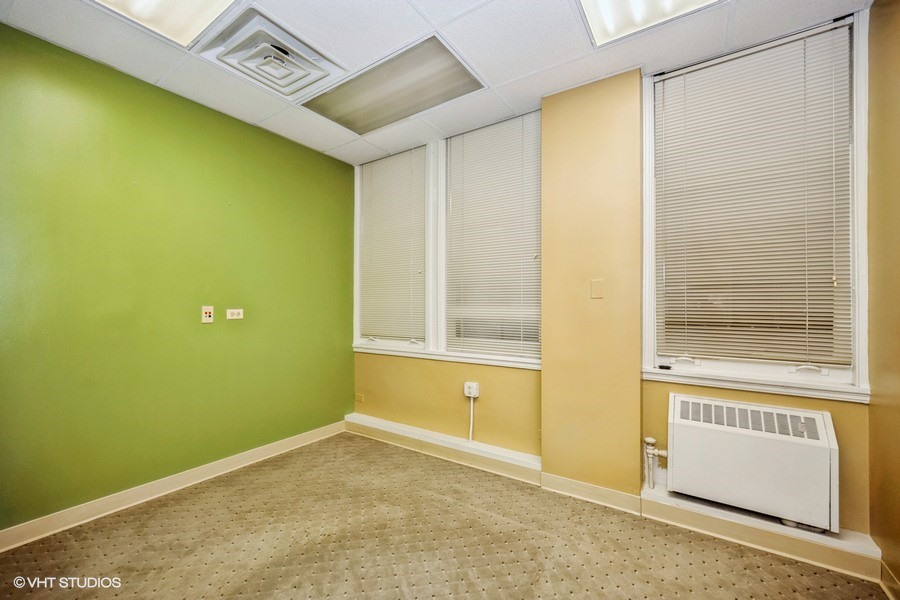 111 N Wabash Ave Property Photo 23