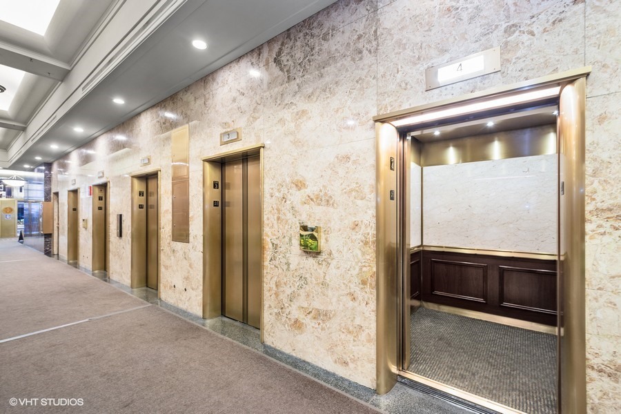 111 N Wabash Ave Property Photo 4