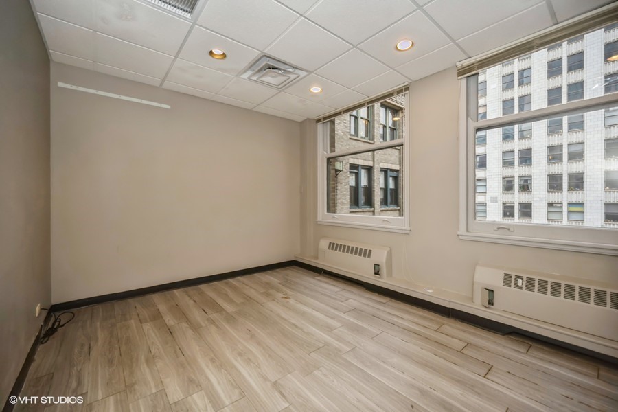 111 N Wabash Ave Property Photo 8