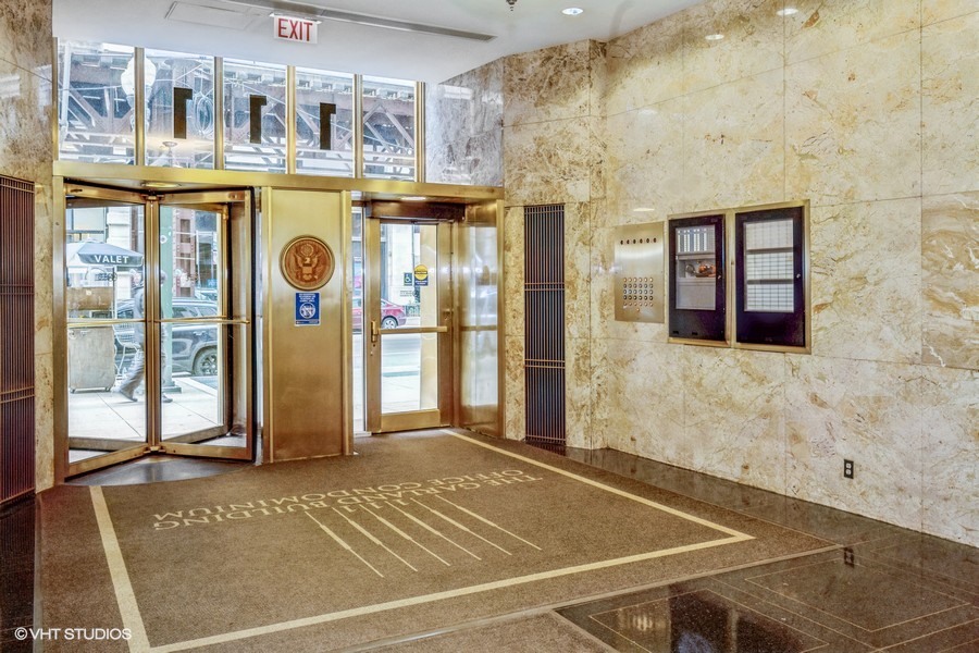 111 N Wabash Ave Property Photo 3