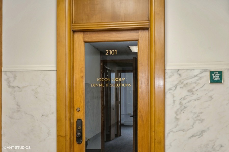 111 N Wabash Ave Property Photo 4