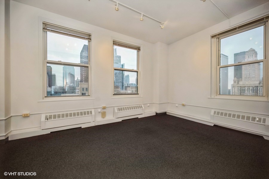 111 N Wabash Ave Property Photo 7