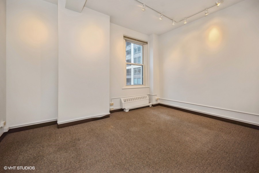 111 N Wabash Ave Property Photo 8