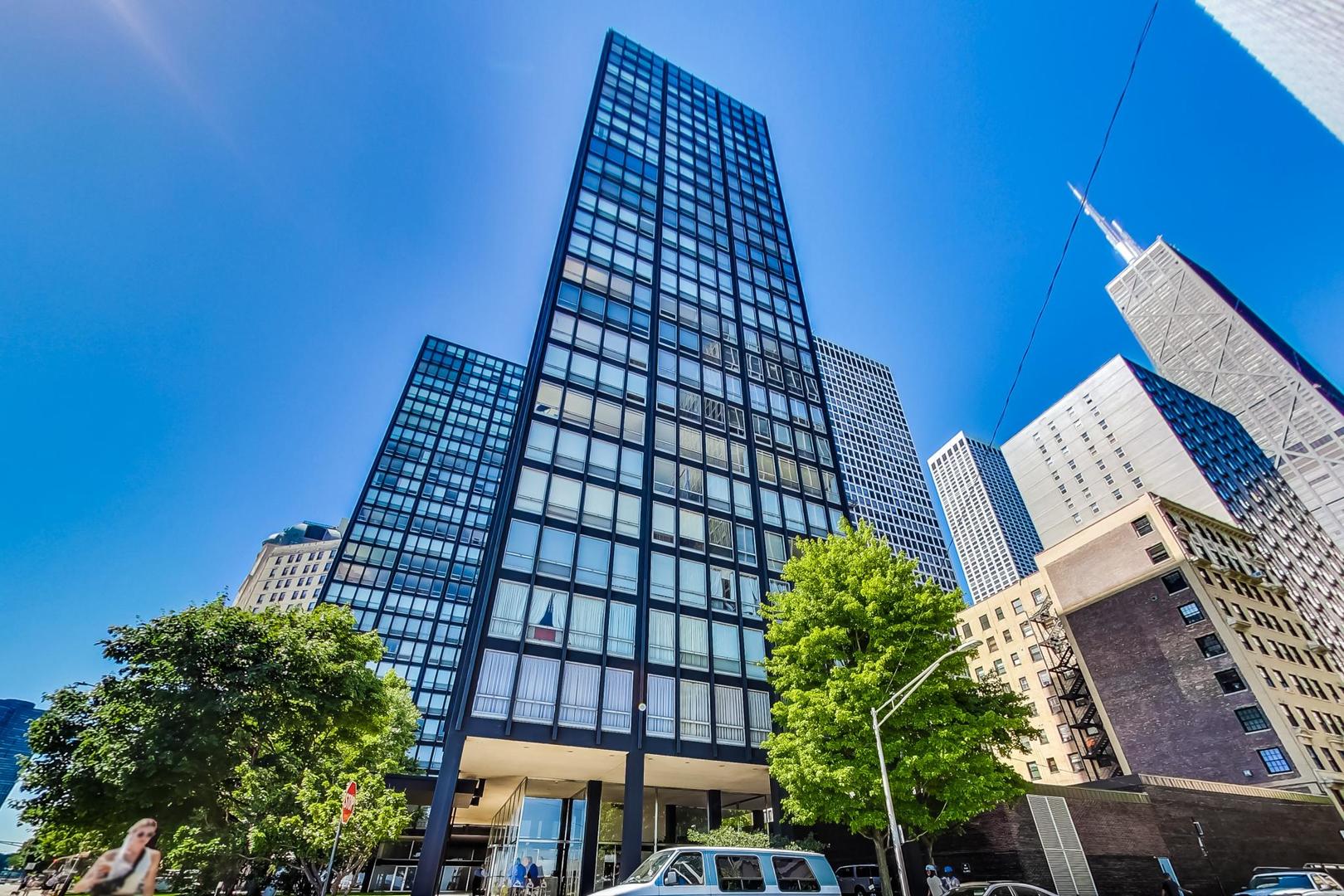 880 N Lake Shore Drive 3a Property Photo 1