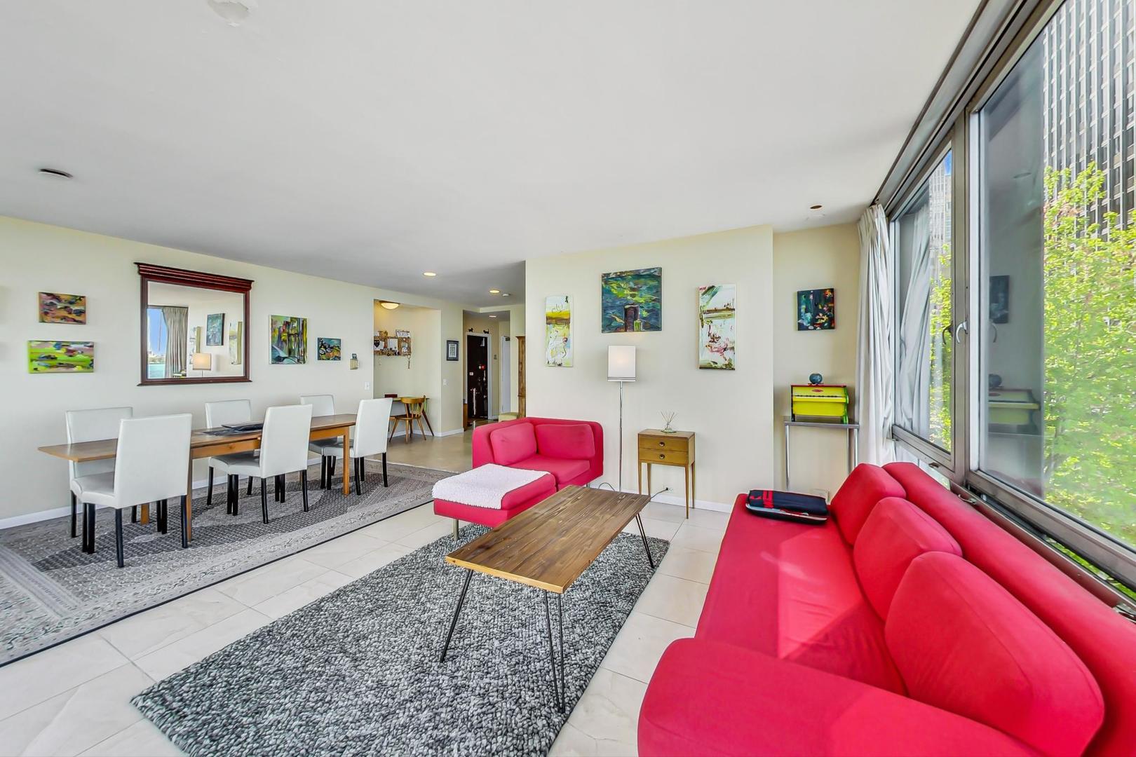 880 N Lake Shore Drive 3a Property Photo 5