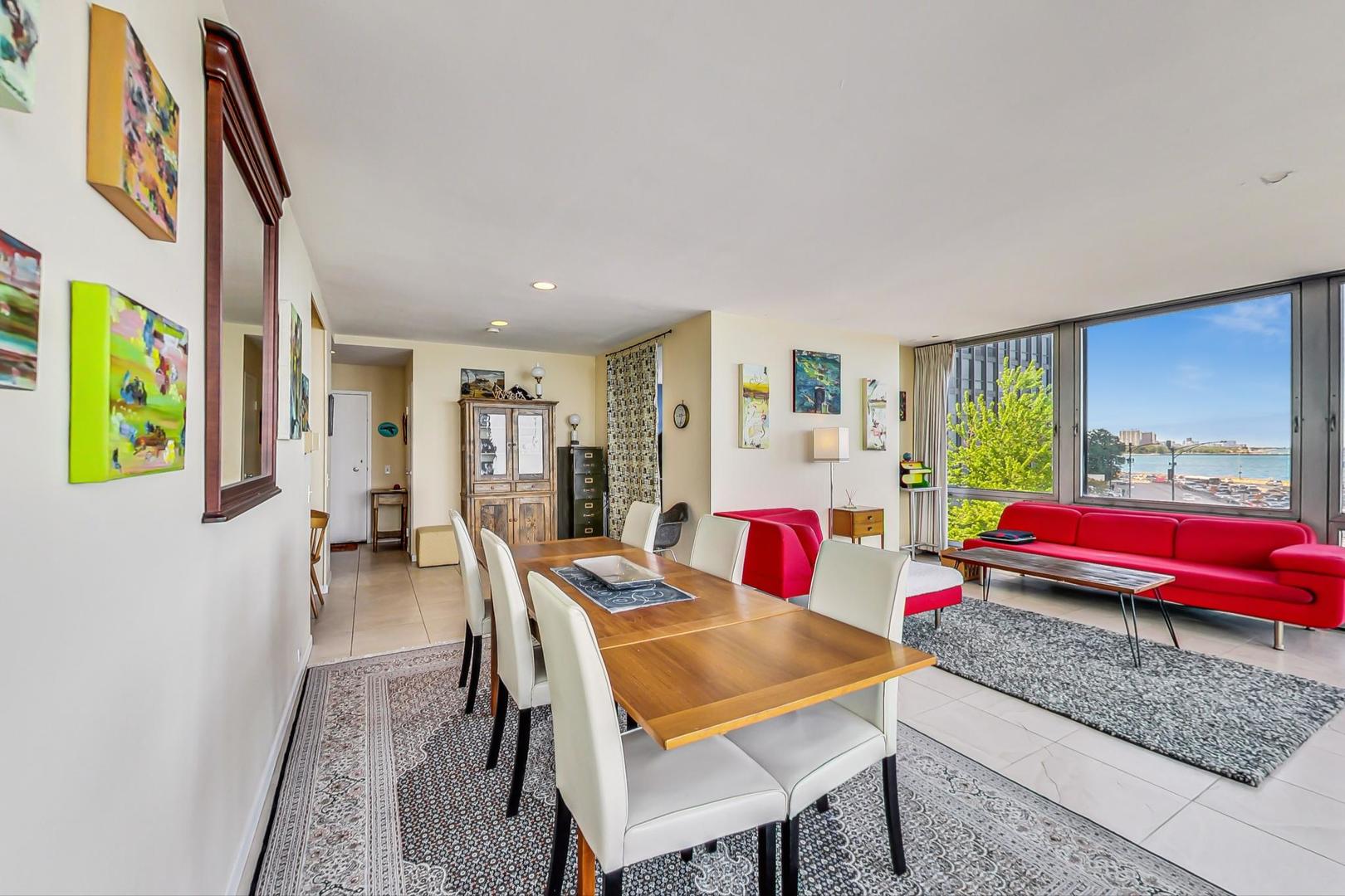 880 N Lake Shore Drive 3a Property Photo 6