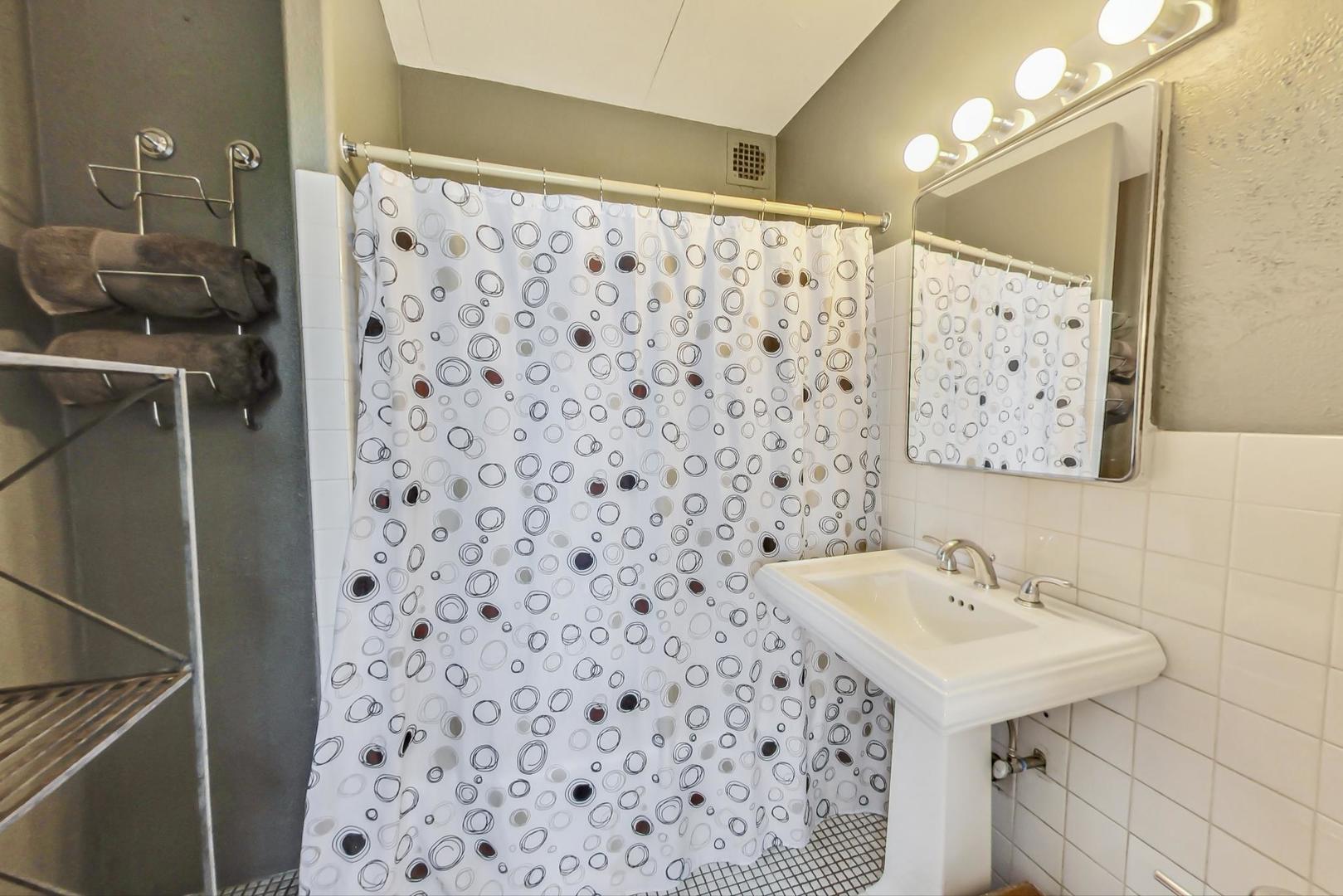 880 N Lake Shore Drive 3a Property Photo 14
