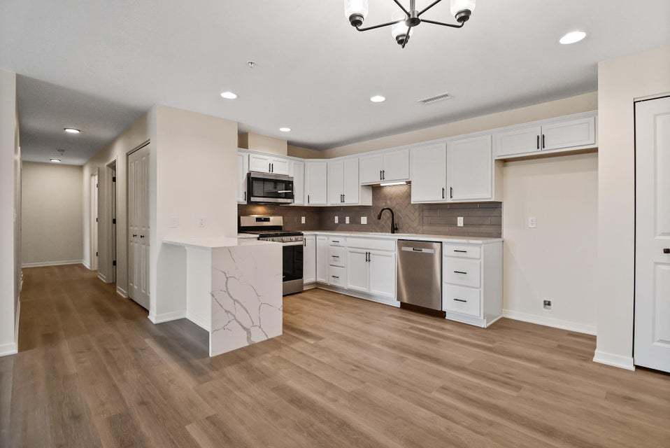 2034 W 75th Place 42 Property Photo 26