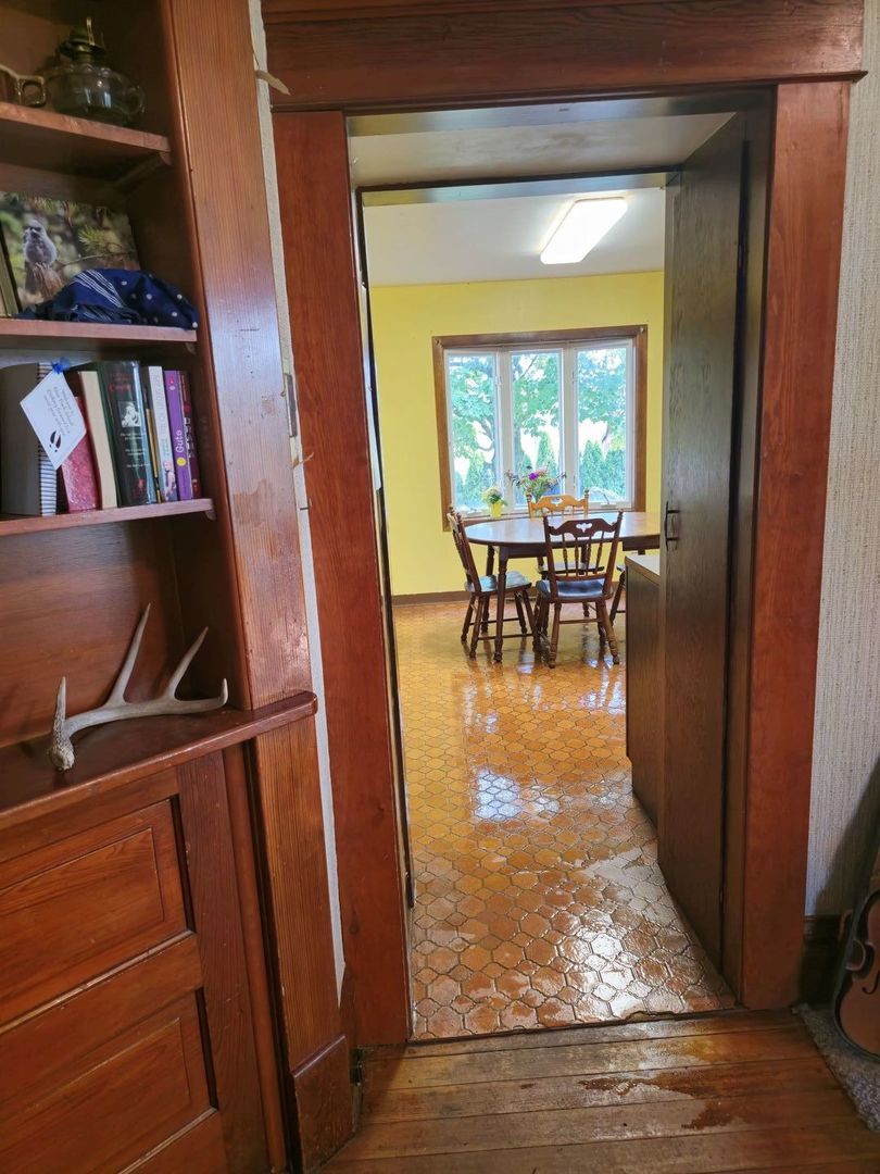 954 N 2401st Road Property Photo 12