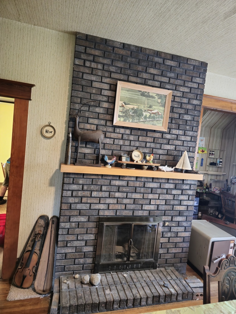 954 N 2401st Road Property Photo 17