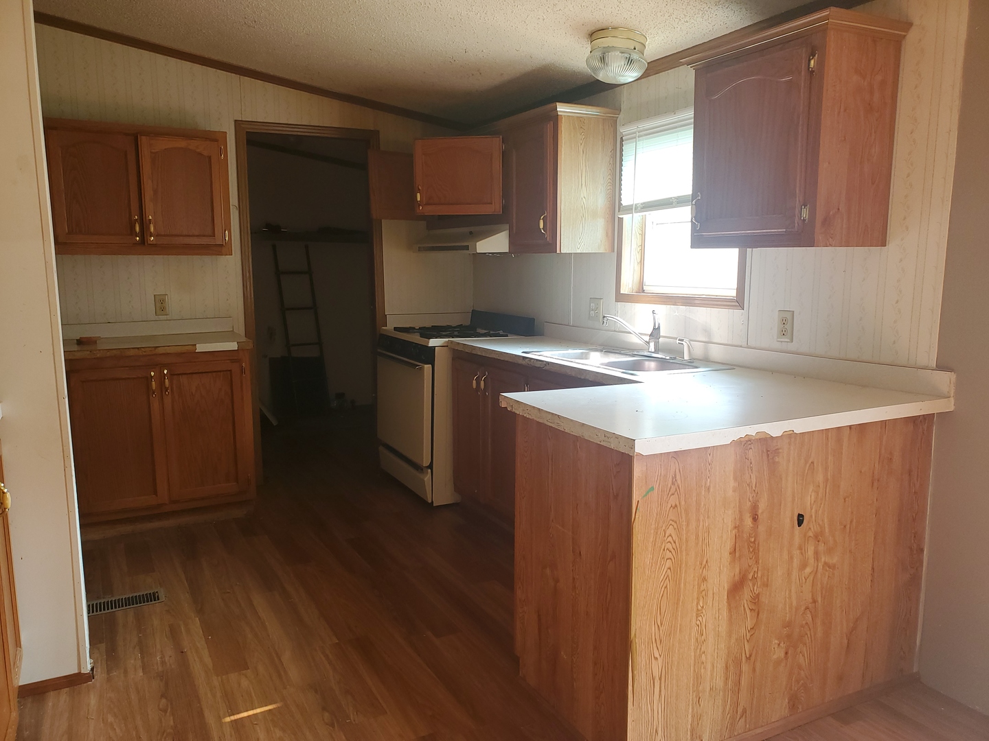 420 N 5th Street Property Photo 7