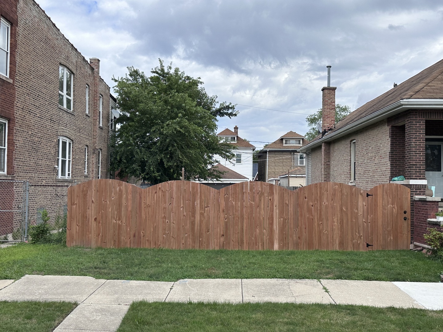 6631 S Fairfield Avenue Property Photo 1
