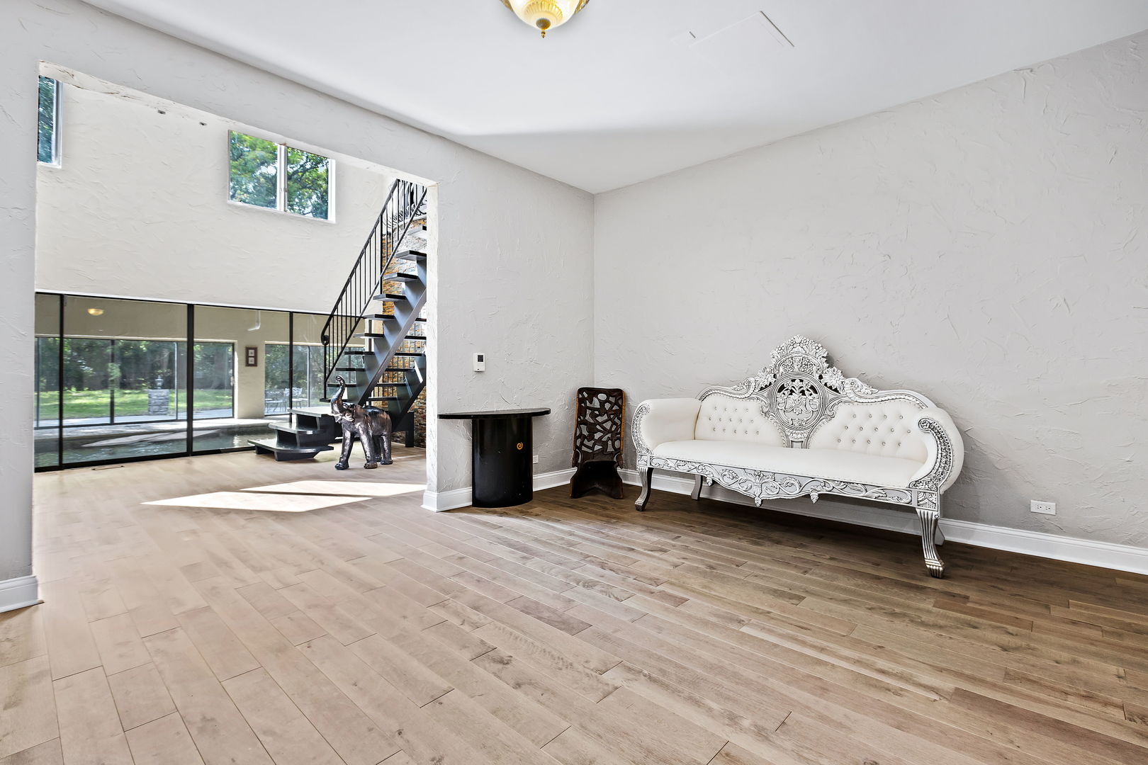 3 Saville Row Street Property Photo 22