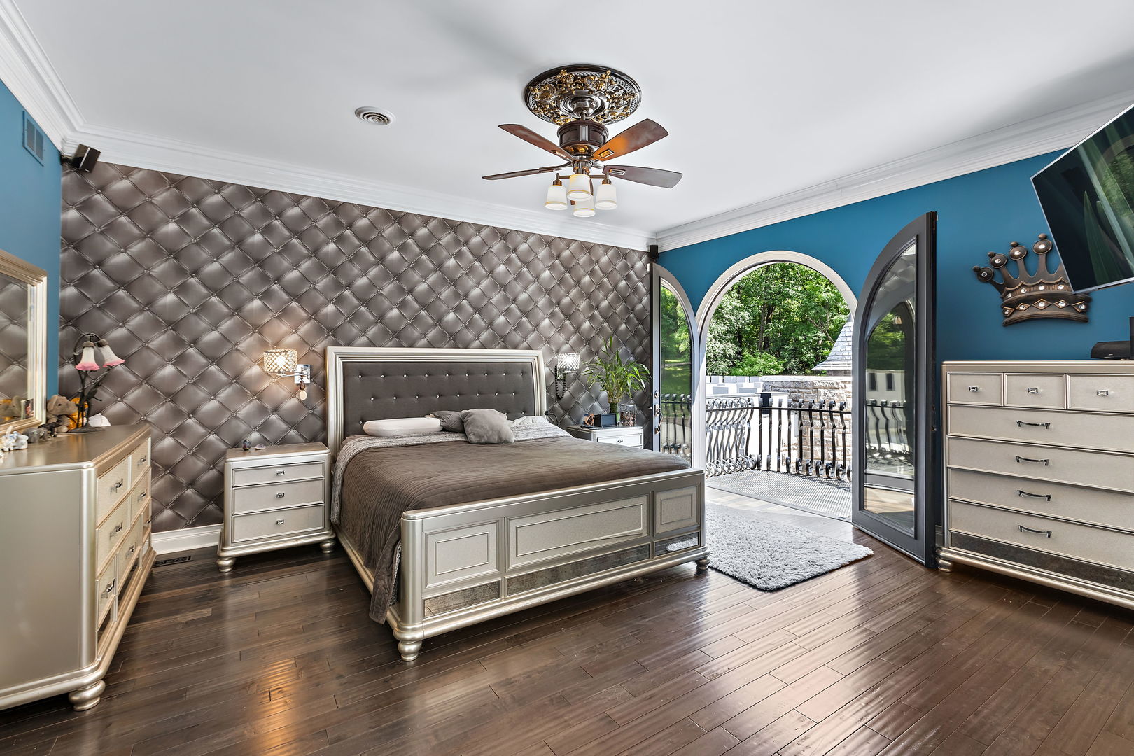 3 Saville Row Street Property Photo 29