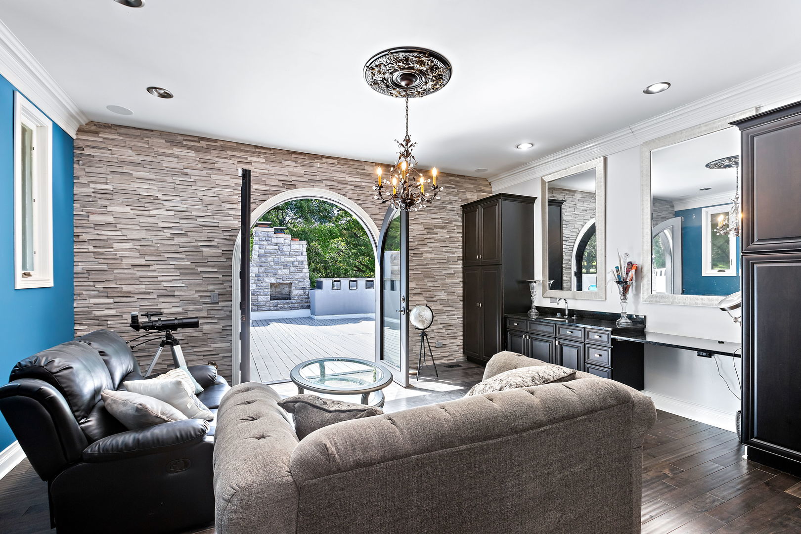 3 Saville Row Street Property Photo 31