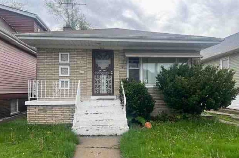 13833 S Edbrooke Avenue Property Photo 2