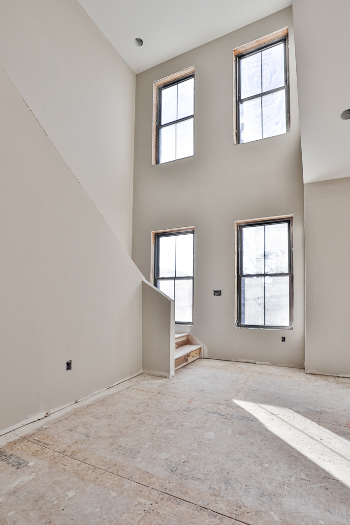 2916 Robertson Ave Property Photo 6