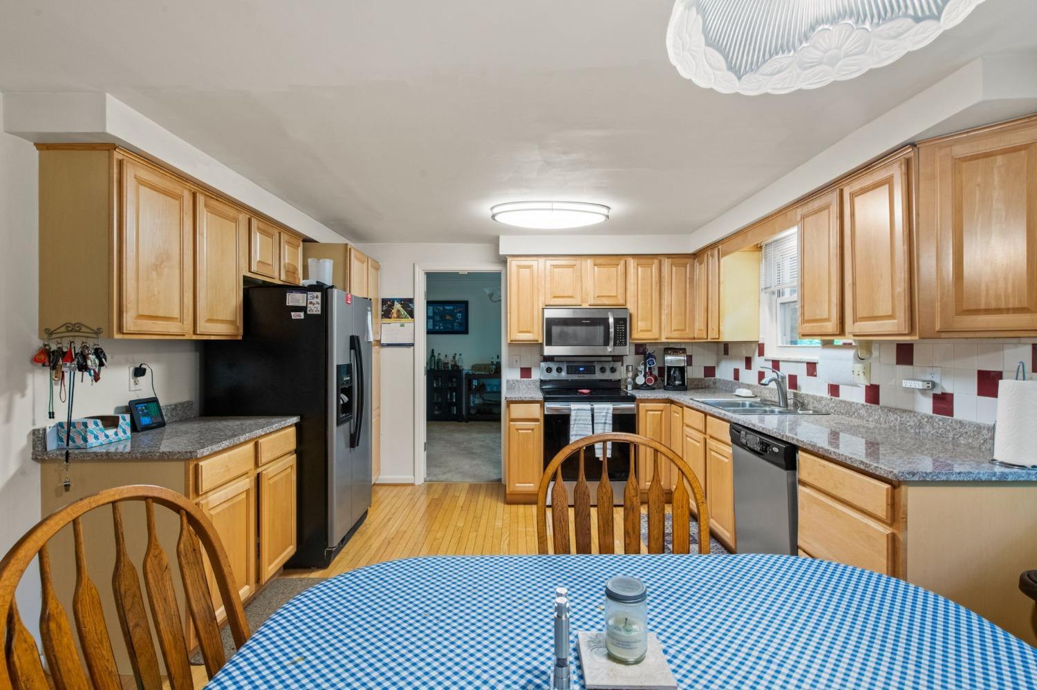 10621 Thistlewood Ct Property Photo 12
