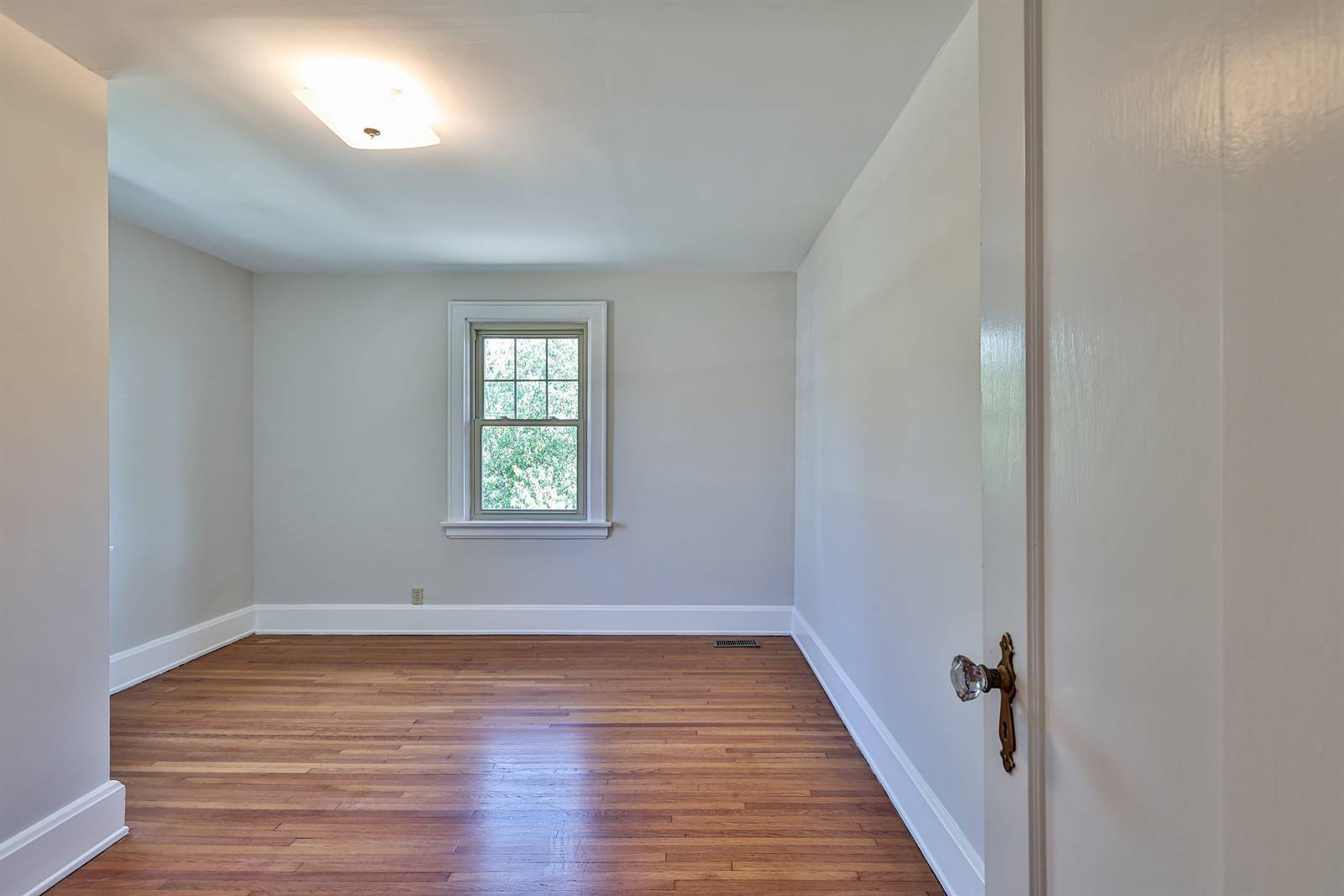 8773 Kenwood Rd Property Photo 33