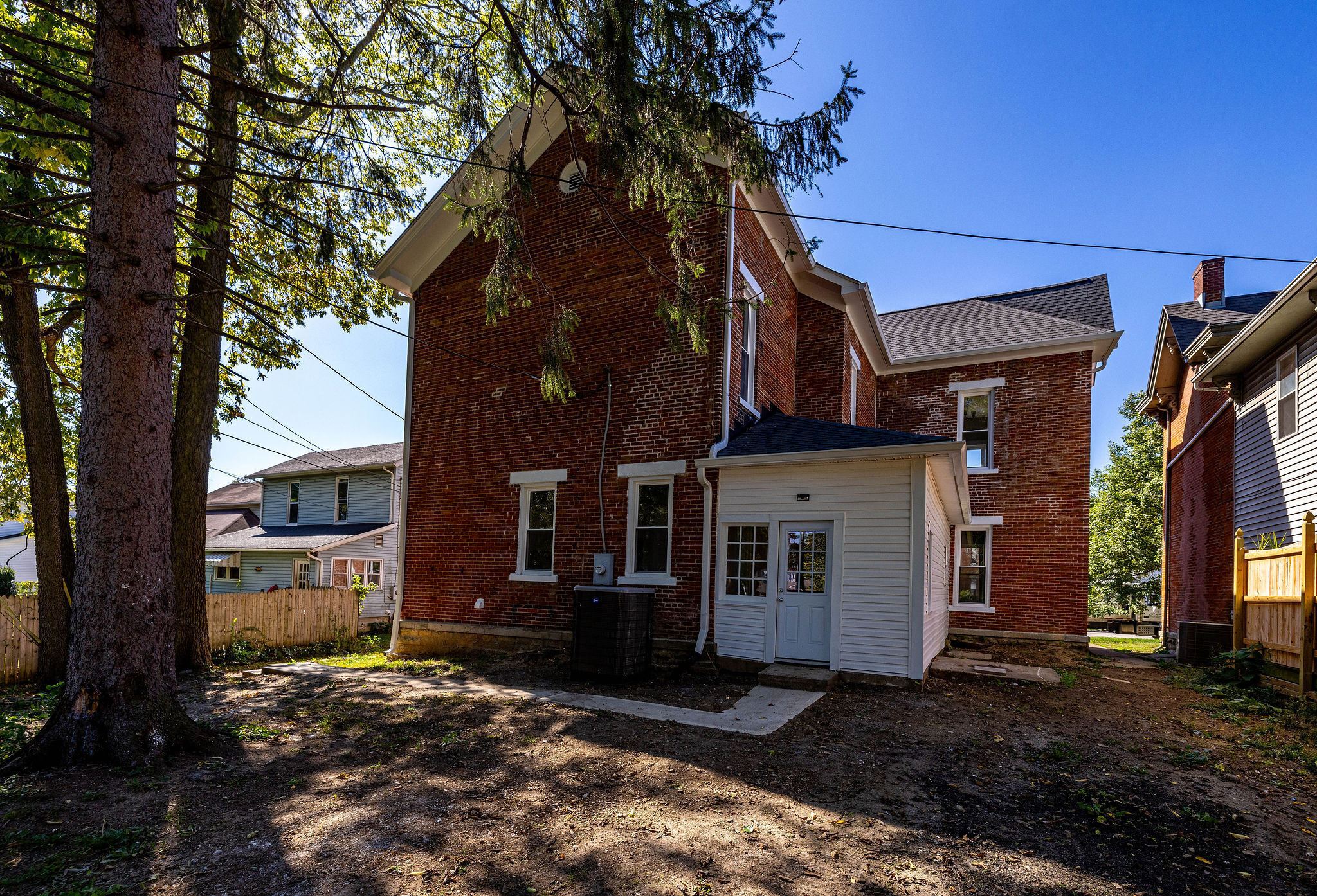 312 S Barron St Property Photo 36