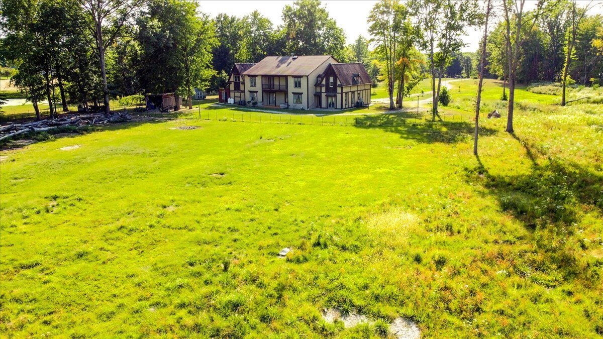 1100 State Route 222 Property Photo 9
