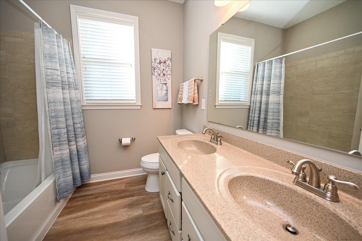 1335 Golf Club Dr Property Photo 18