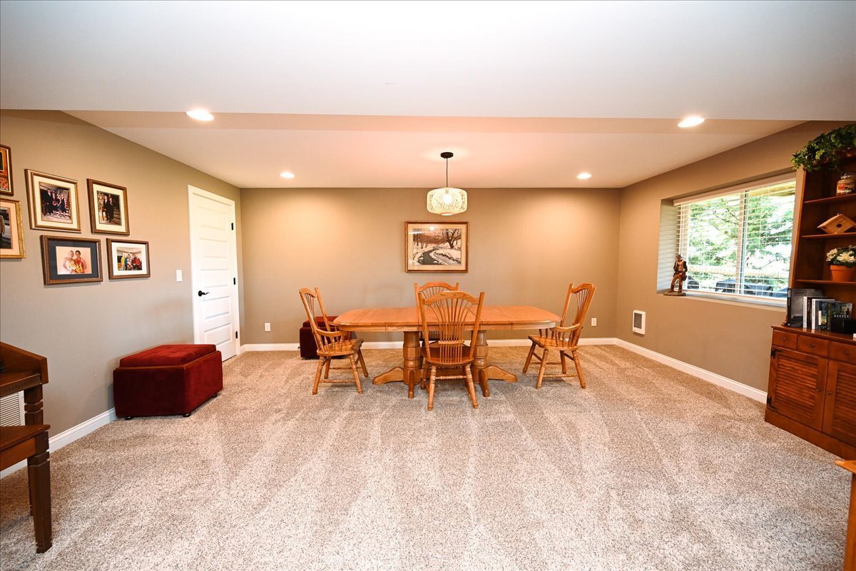 1335 Golf Club Dr Property Photo 31