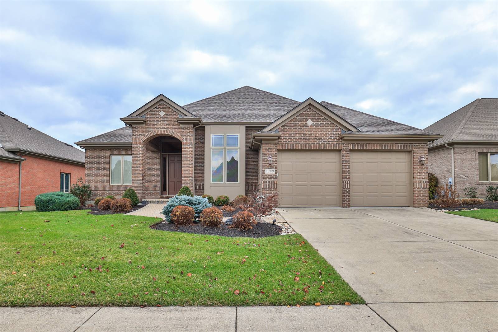 8289 Sweet Briar Ct Property Photo 1