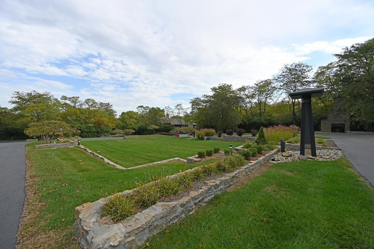 4401 E Observatory Property Photo 3