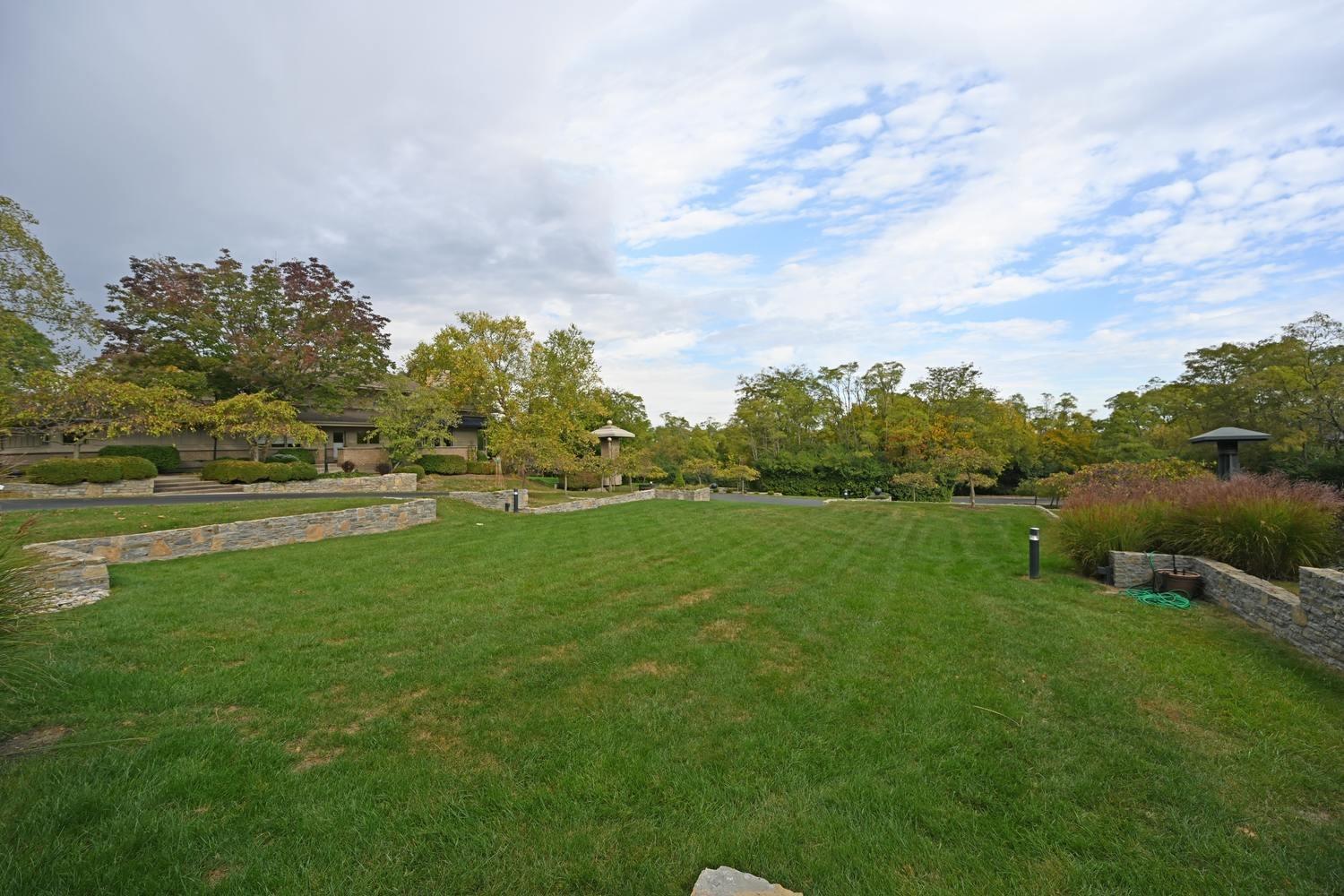 4401 E Observatory Property Photo 4