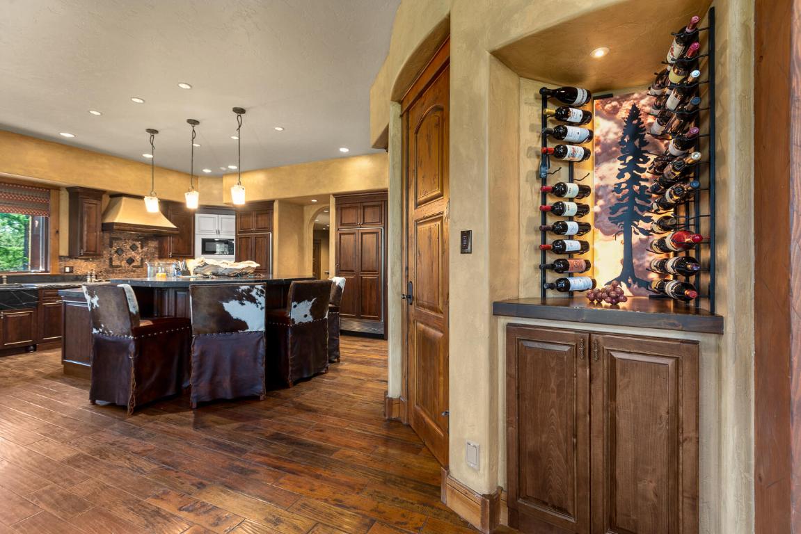 555 Whitefish Hills Drive Property Photo 12