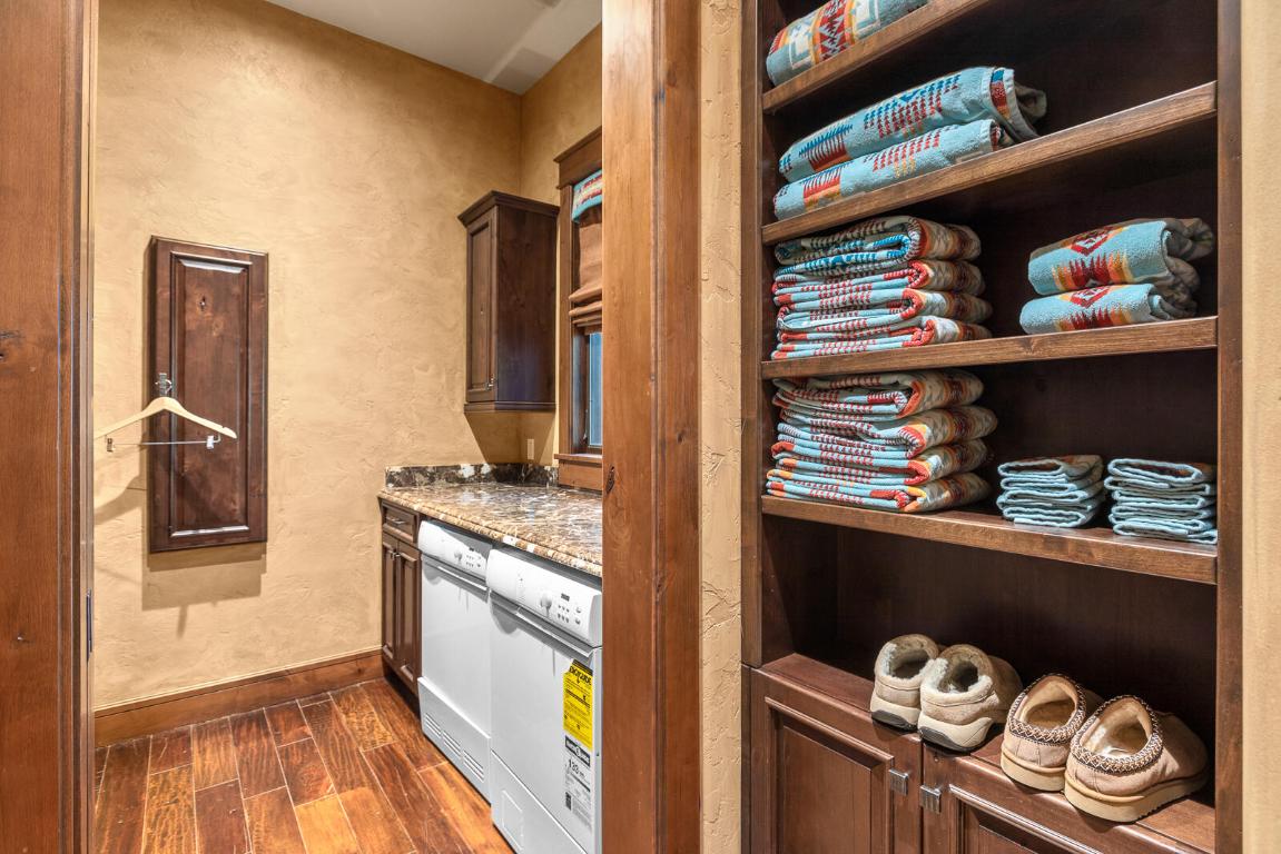 555 Whitefish Hills Drive Property Photo 29