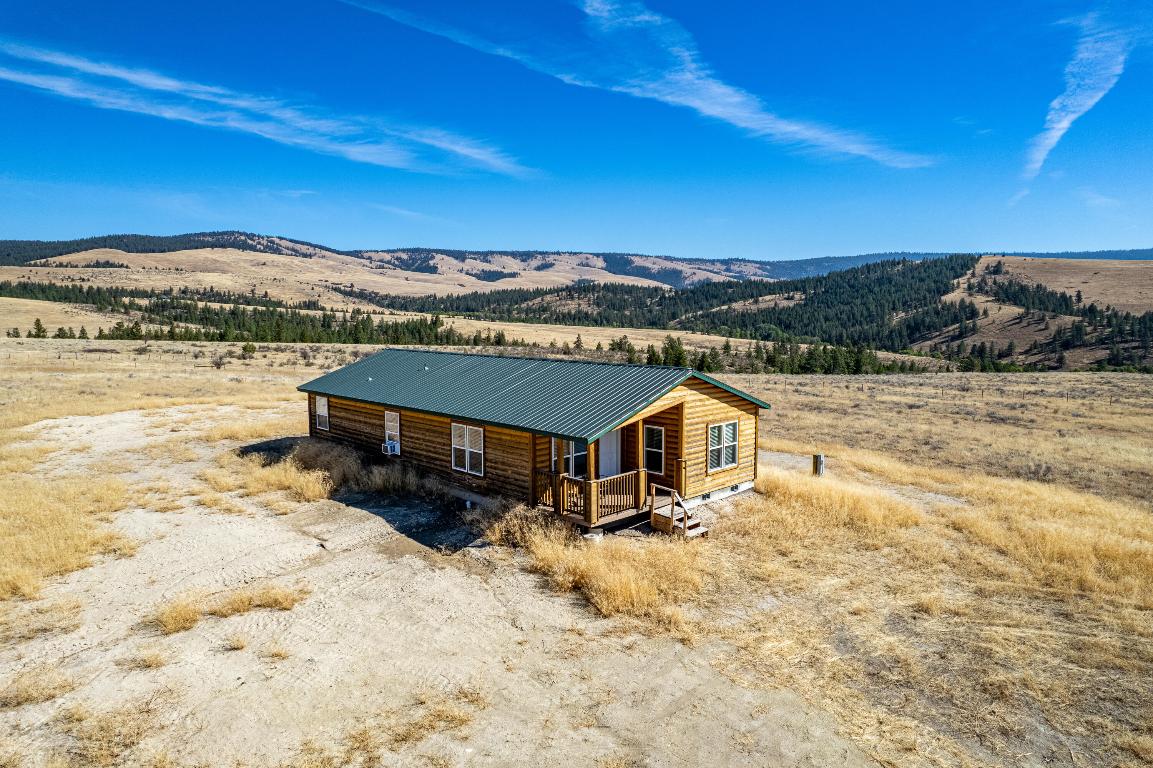 7400 Browns Meadow Road Property Photo 4