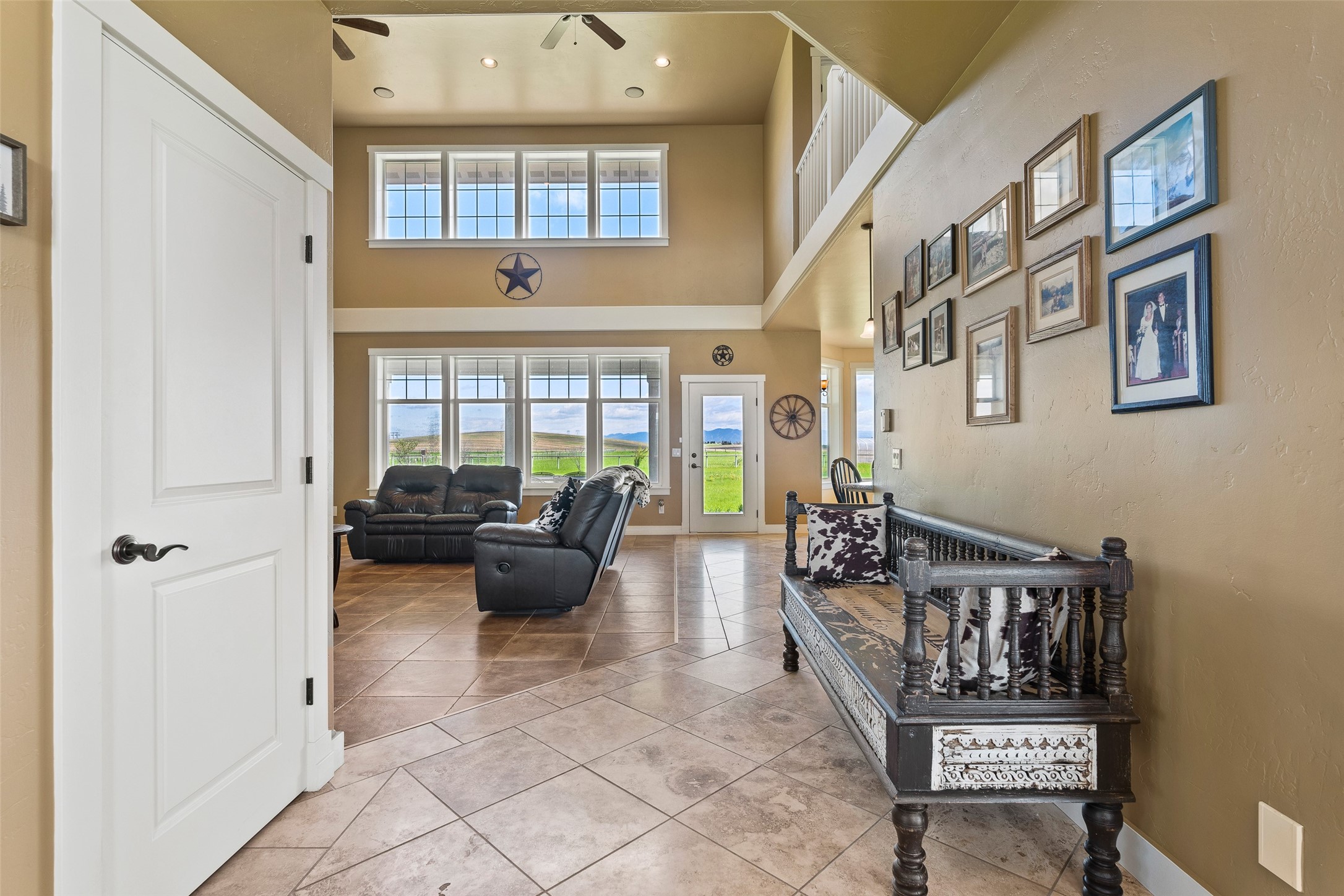 1287 Quarter Horse Lane Property Photo 5