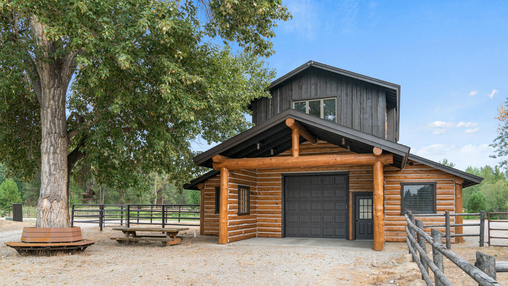 81 Bell Crossing W Property Photo 48