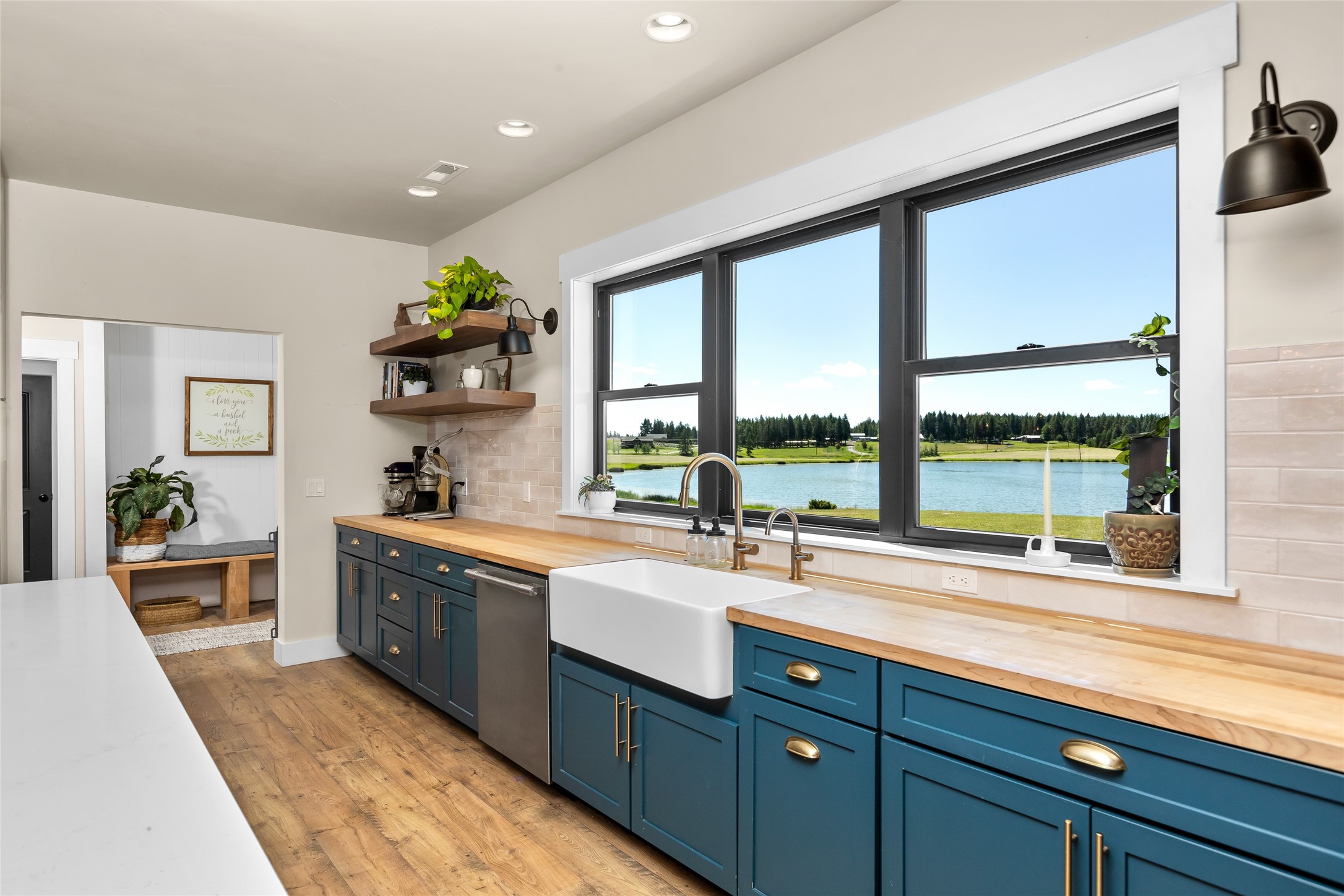 64 Wagon Wheel Road Property Photo 17