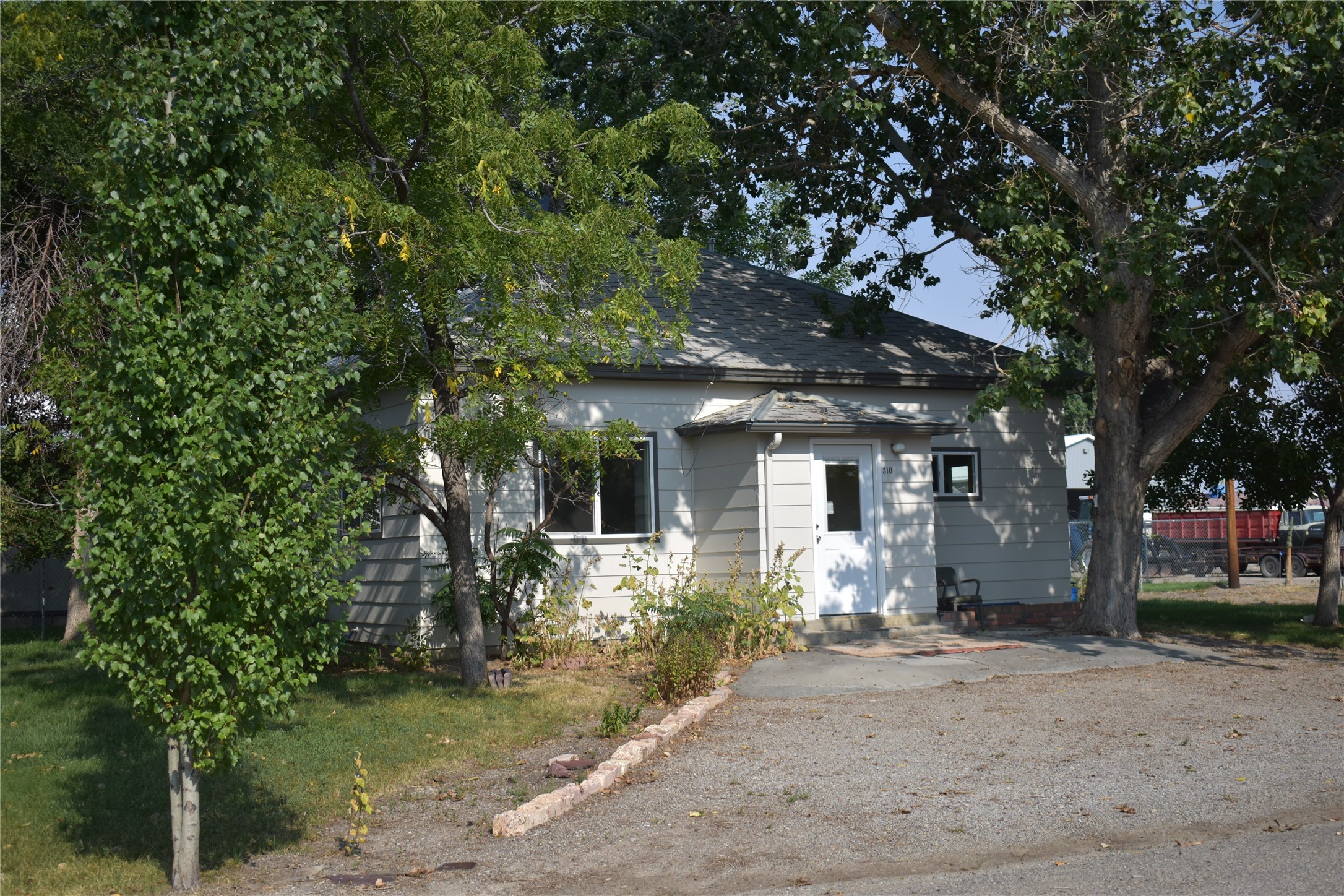 310 S Minnesota Street Property Photo