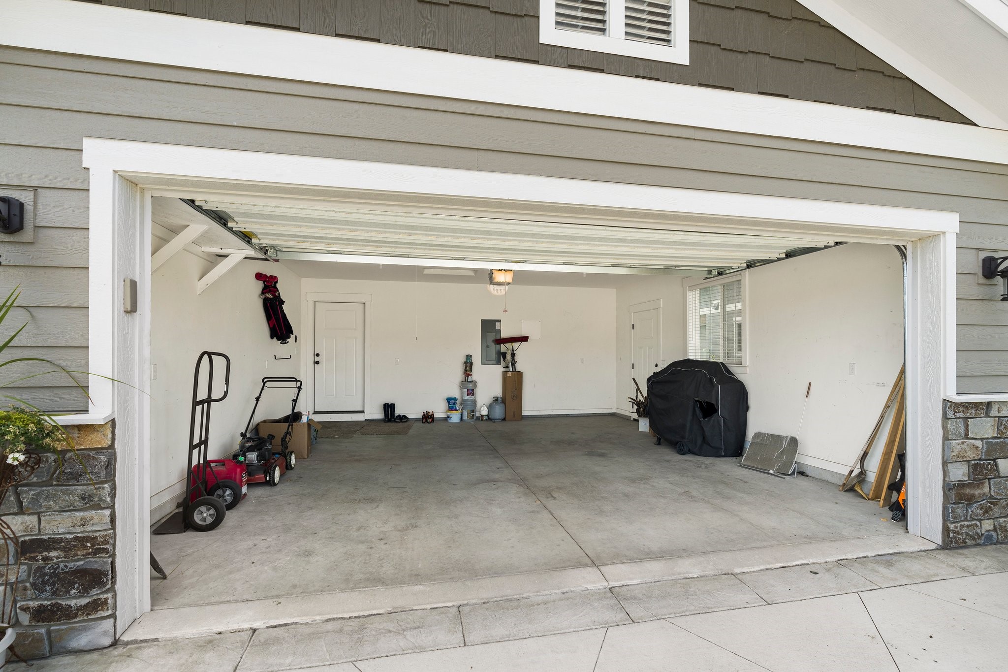 665 Corporate Drive Property Photo 13