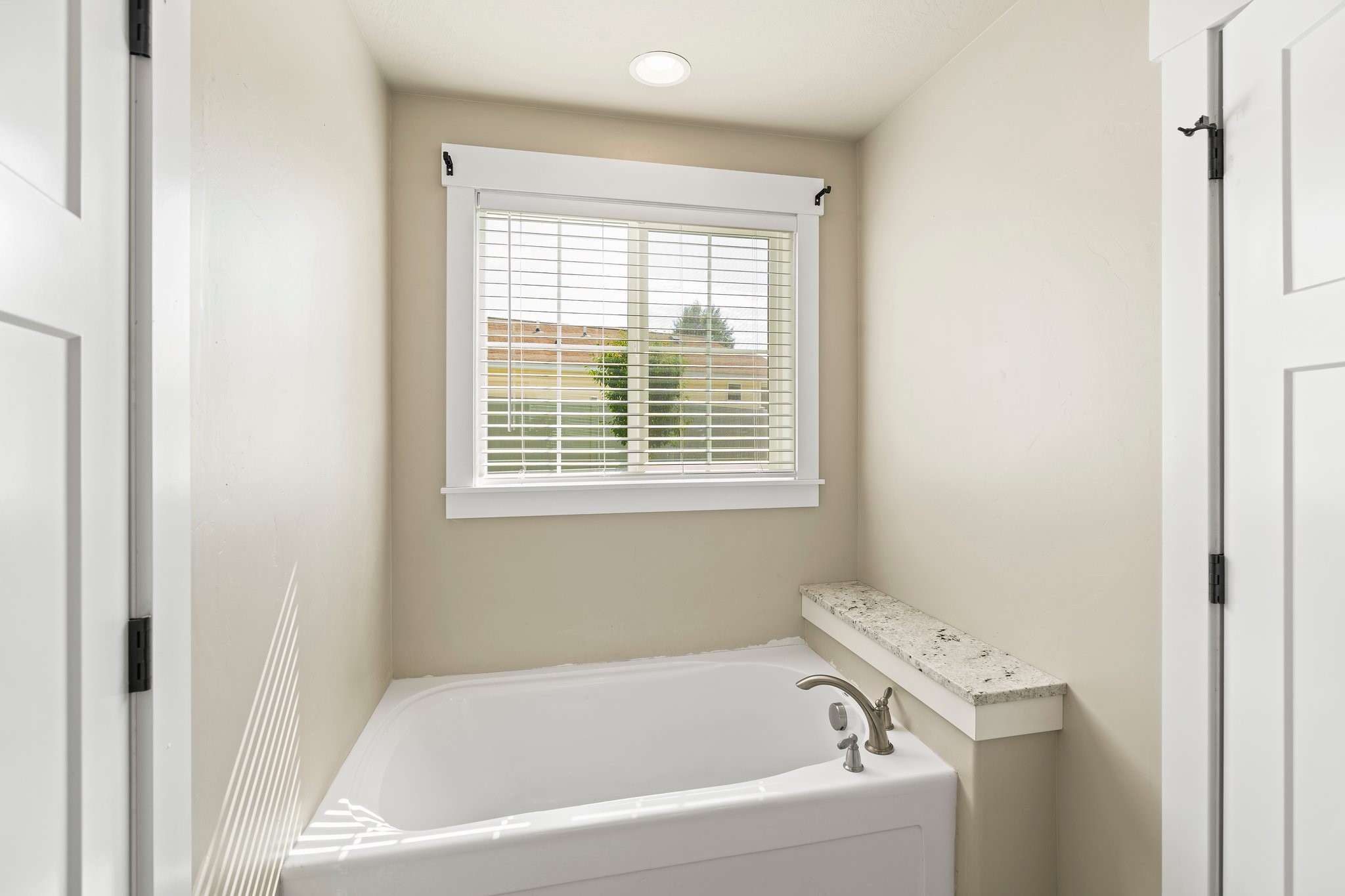665 Corporate Drive Property Photo 31