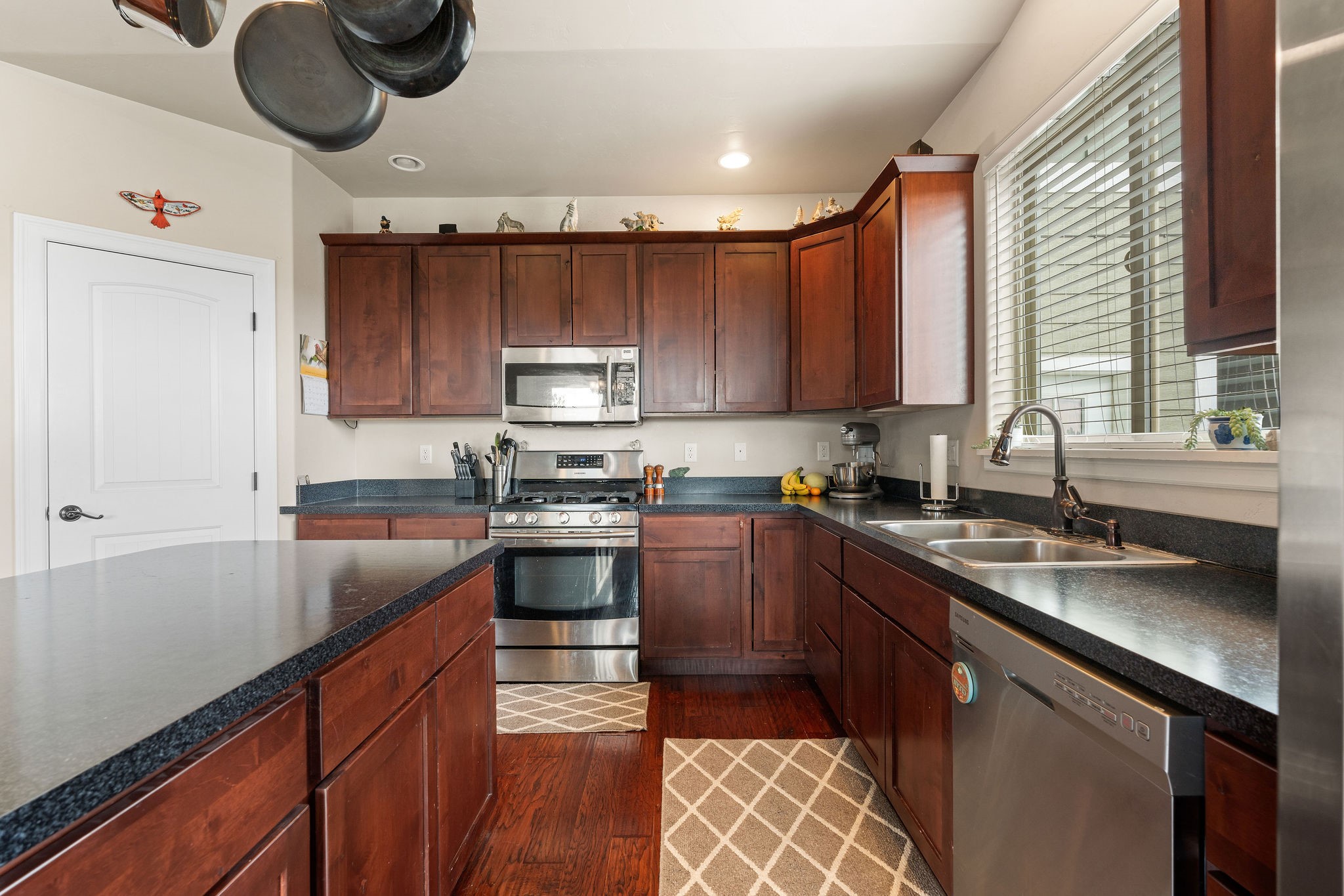 306 Mustang Way Property Photo 11