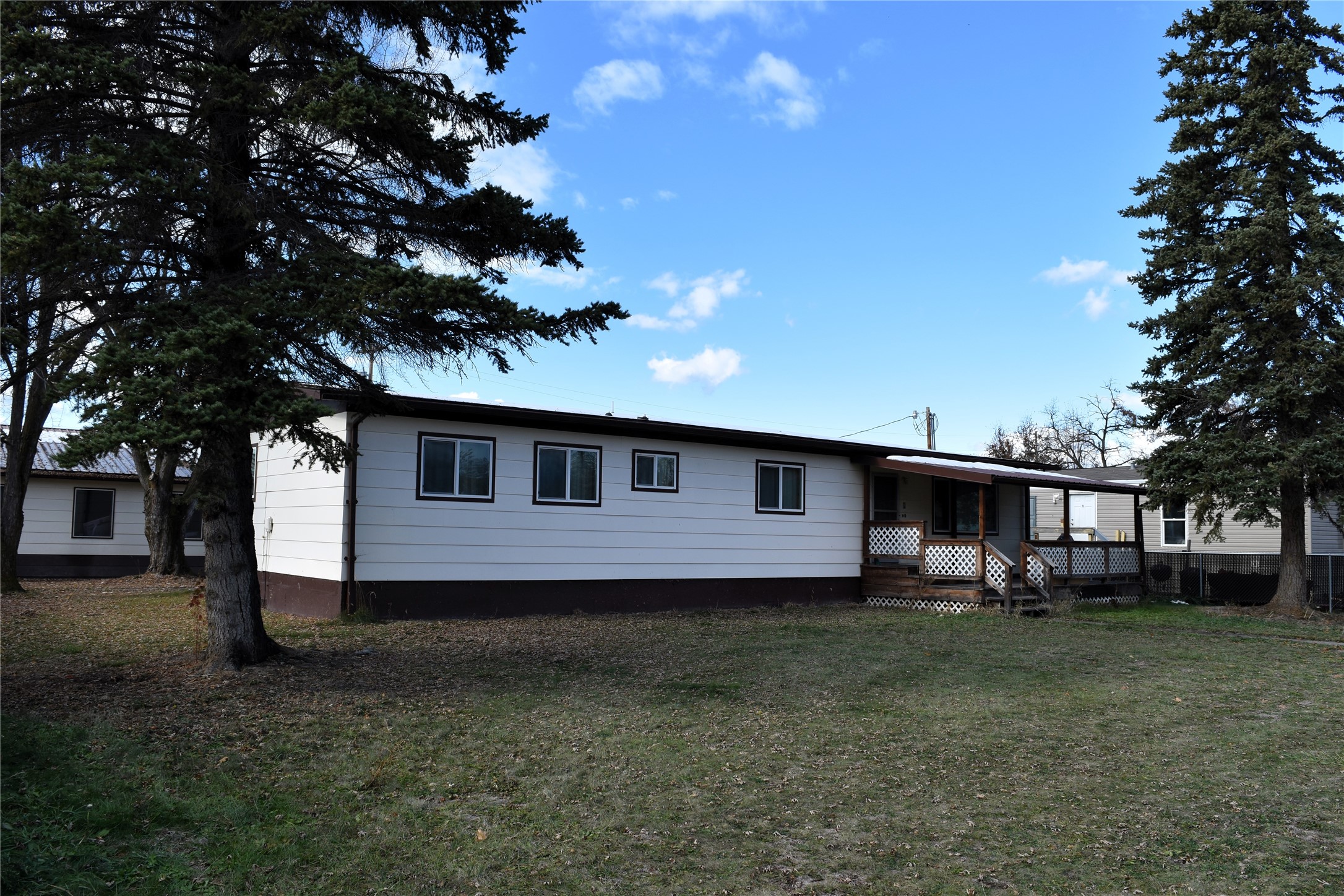 53259 2nd Avenue W Property Photo