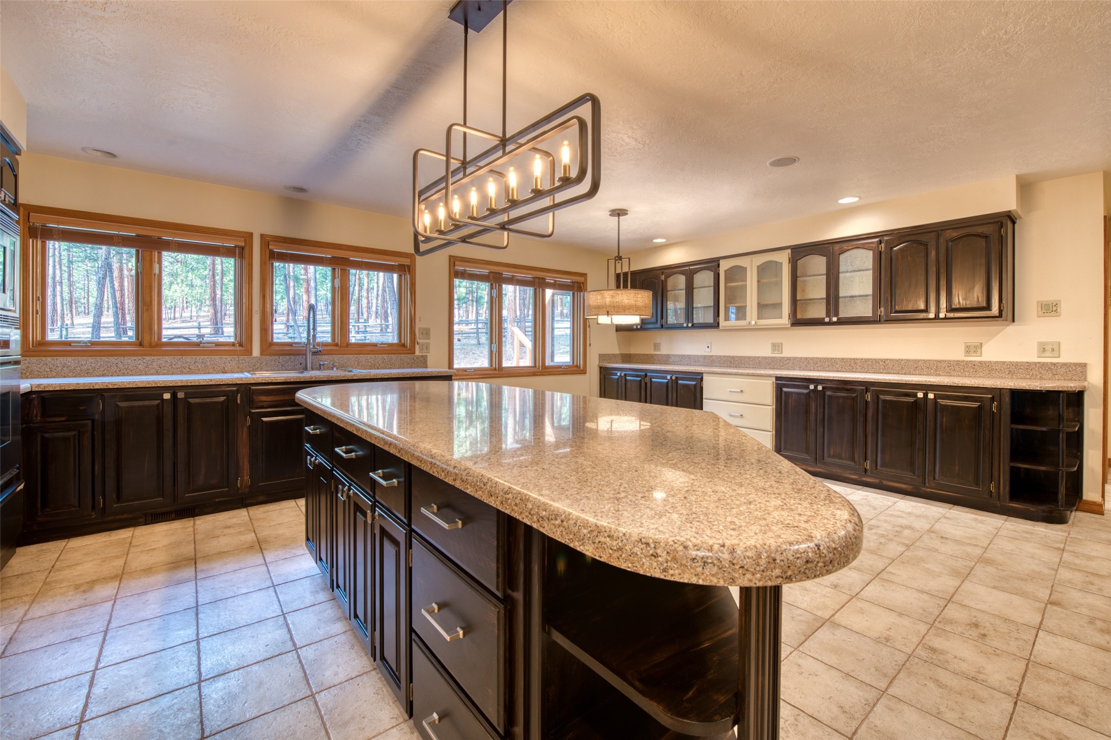 1334 Burr Ridge Road Property Photo 24