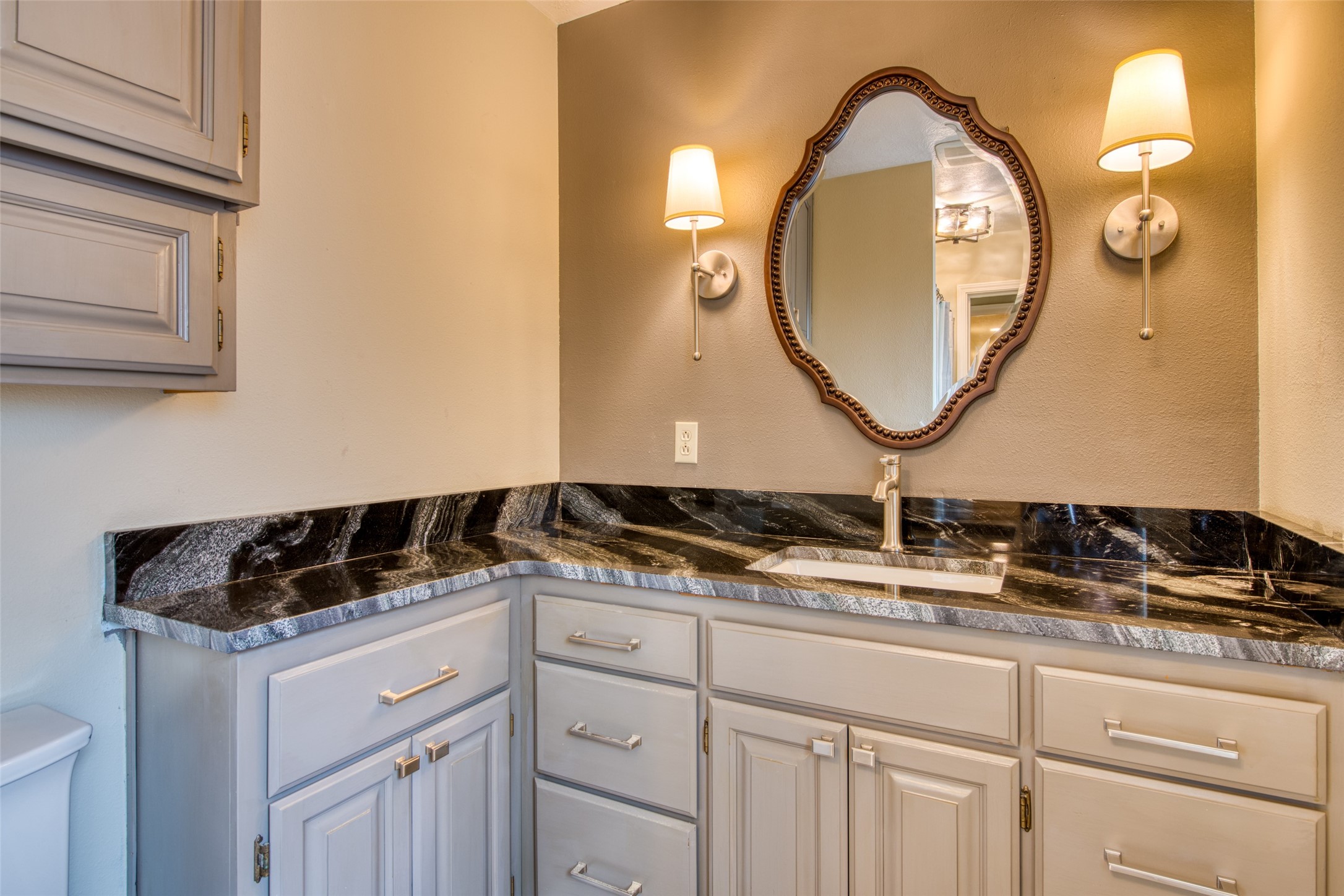 1334 Burr Ridge Road Property Photo 32