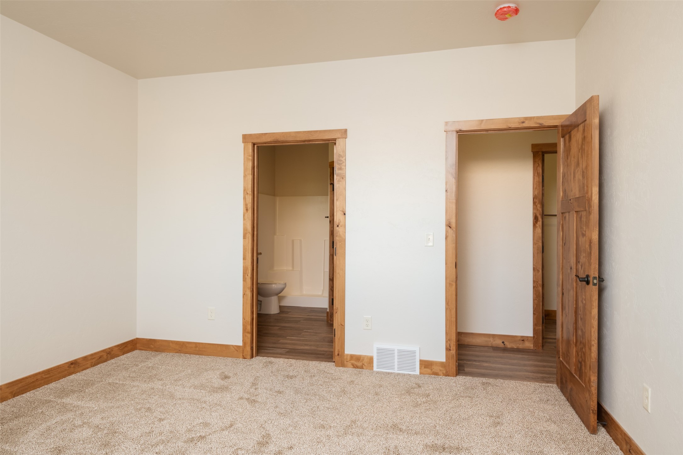 577 Racetrack Trail Property Photo 17