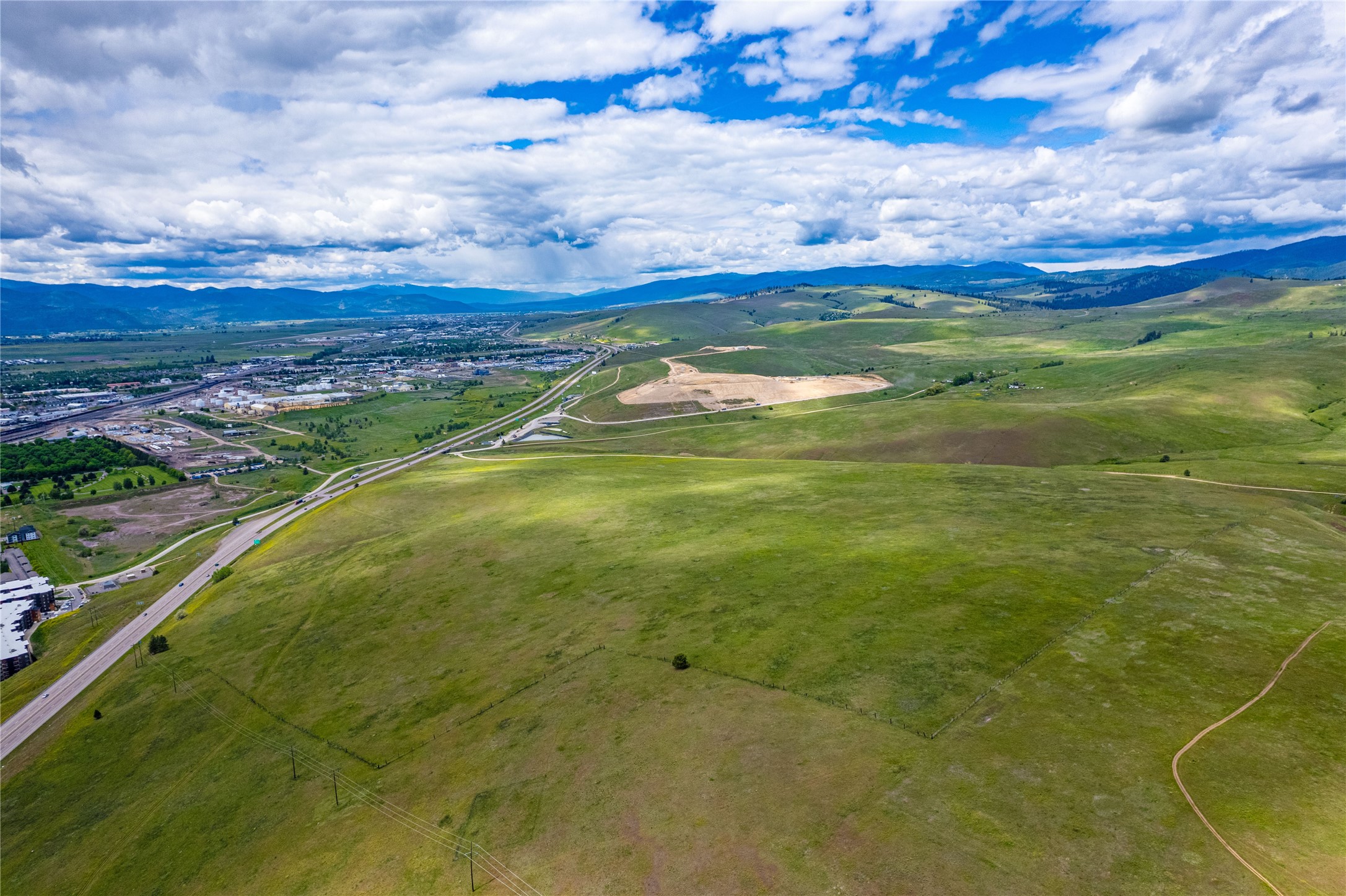 3900 Coal Mine Road Property Photo 7