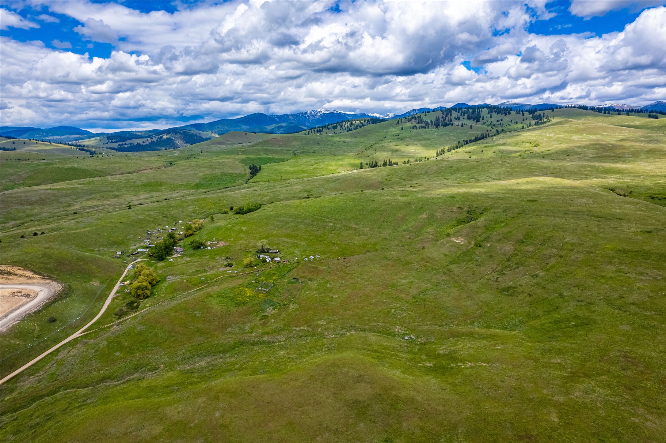 3900 Coal Mine Road Property Photo 14