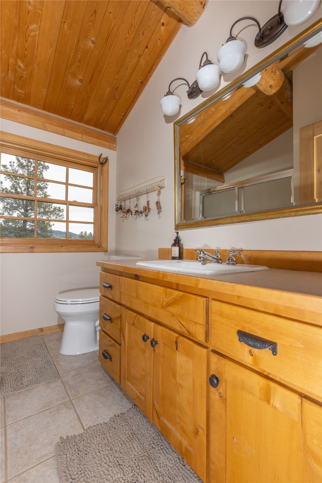 241 Orr Loop Property Photo 44