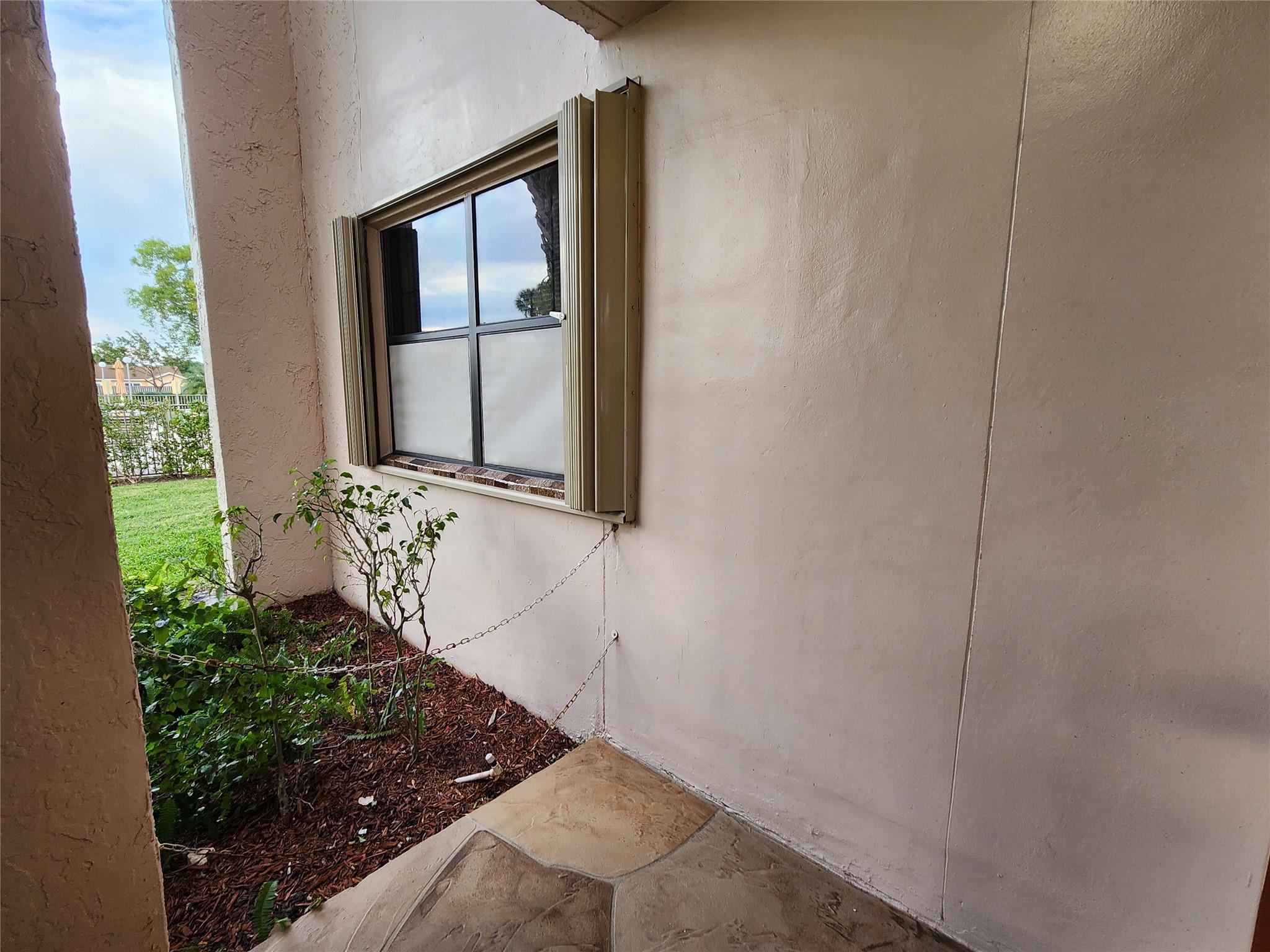 10180 Nw 30th Ct 101 Property Photo 14