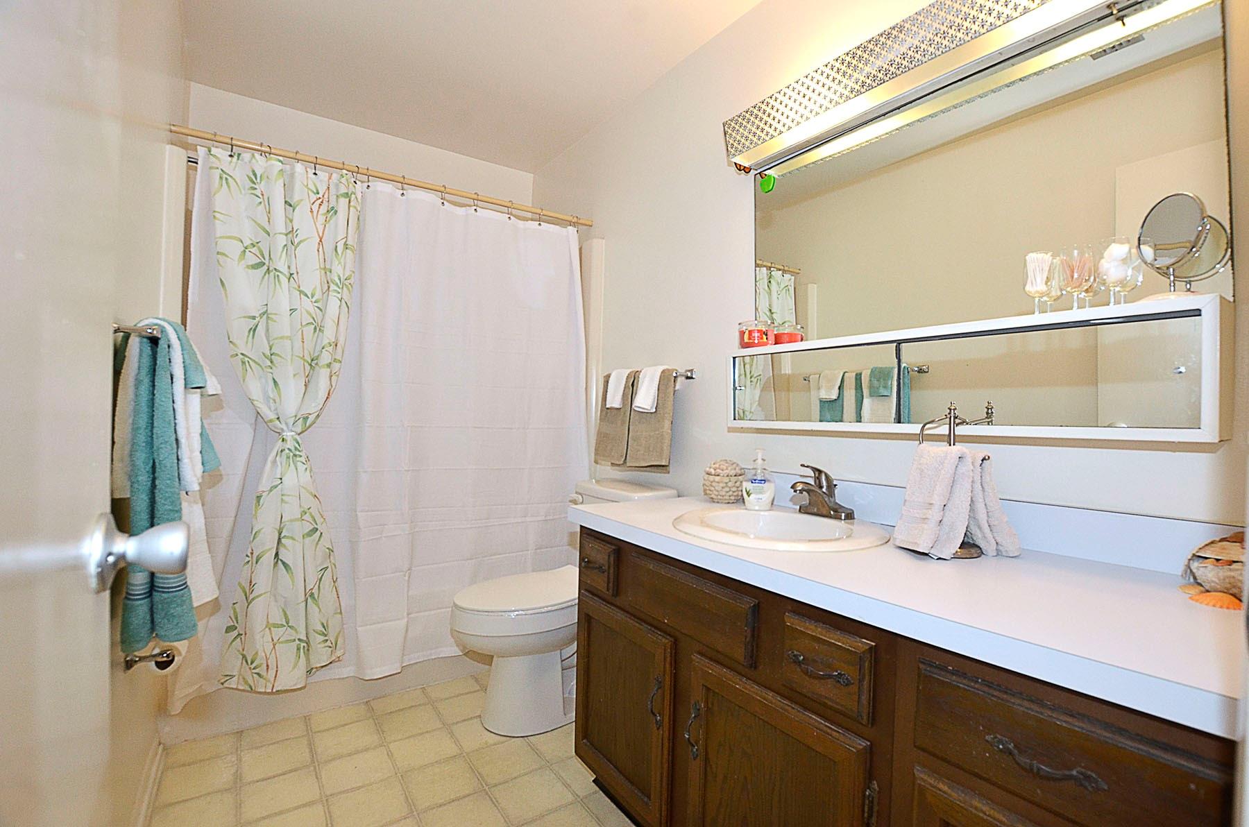 70 Royal Oak Court 201 Property Photo 8